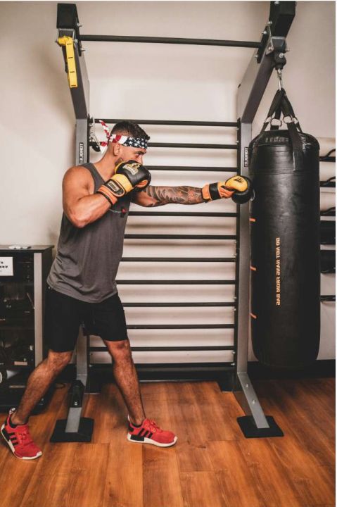 Boxer wrapping hands